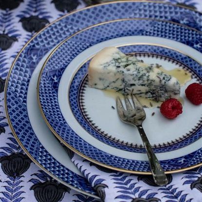 Picture of New 5pc. Setting