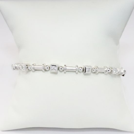 Picture of Platinum Diamond Bracelet 