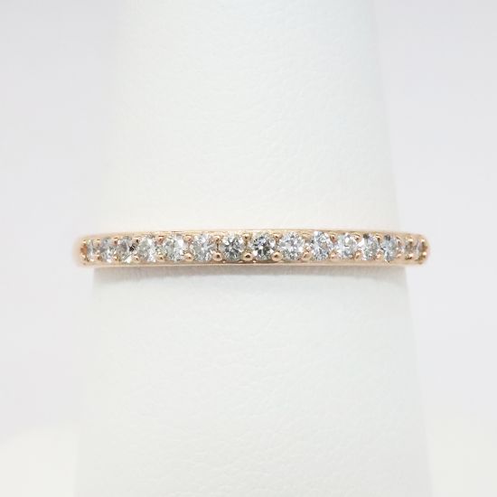 Picture of 14k Rose Gold Diamond Band 
