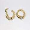 Picture of 18k Yellow Gold Diamond Dangle Earrings 
