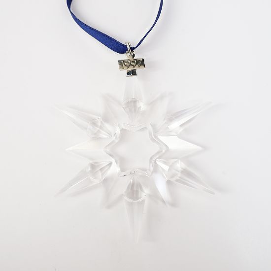 Picture of 1997 Snowflake Ornament with Original Box & COA