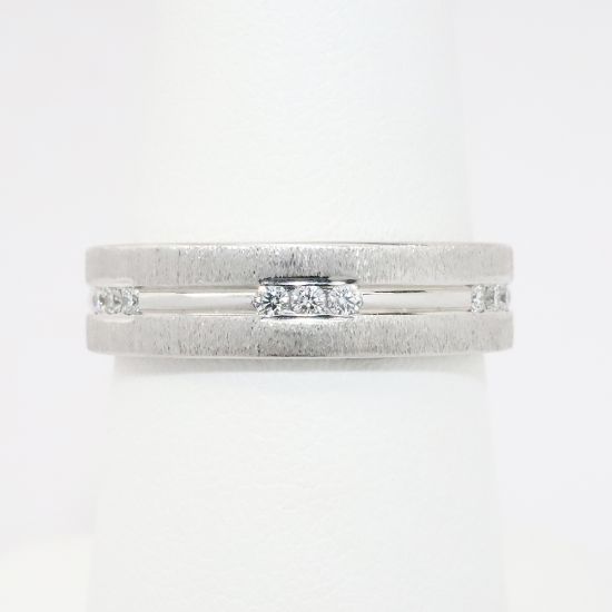 Picture of 14k White Gold Diamond Band 
