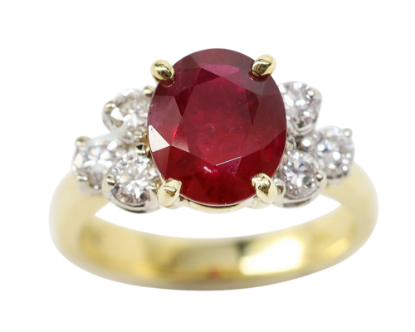 Picture of 18k Yellow Gold Oval Ruby & Diamond Ring 