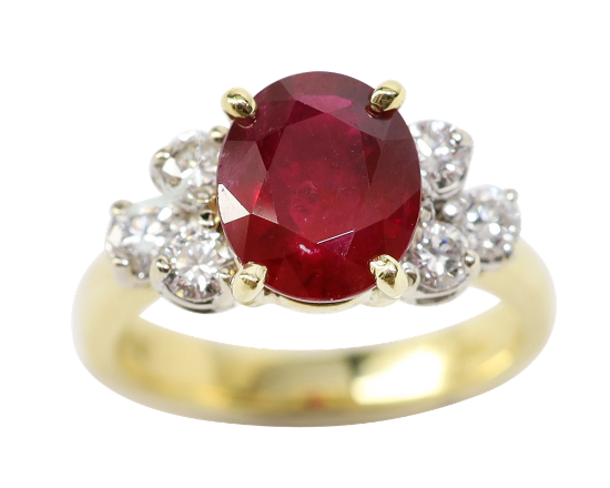 Picture of 18k Yellow Gold Oval Ruby & Diamond Ring 