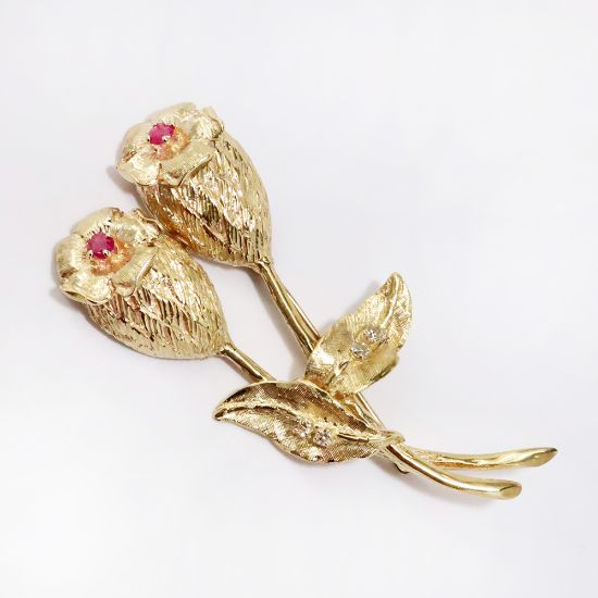 Picture of 14k Yellow Gold, Ruby & Diamond Pair of Roses Brooch 