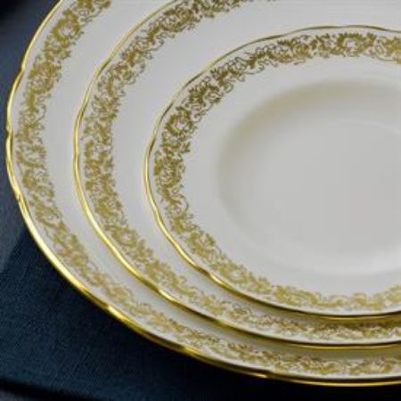 Picture for pattern Aves, Gold Narrow Border